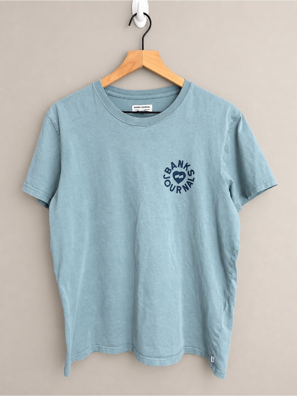 Banks Journal Organic Cotton Graphic T Shirt Small Blue Heart Logo
